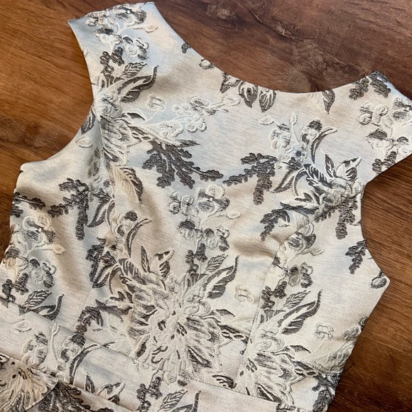 Elegant cocktail dress size 6 - Picture 6 of 10